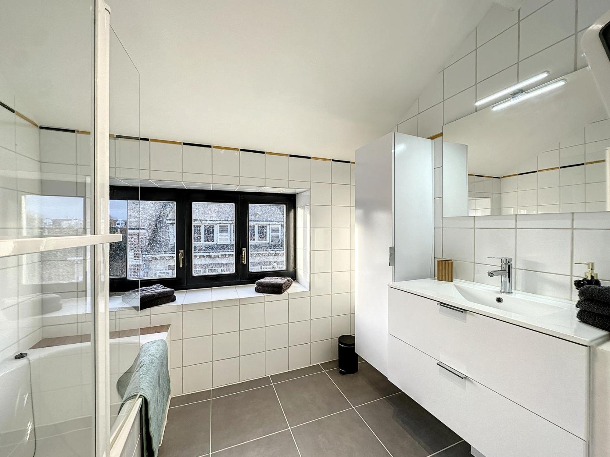 Le Cocon De Duplex Spacieux Au Pied Des Grottes Apartment